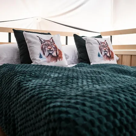 Glamp Mala Laka Jacuzzi & Sauna Luxury tent